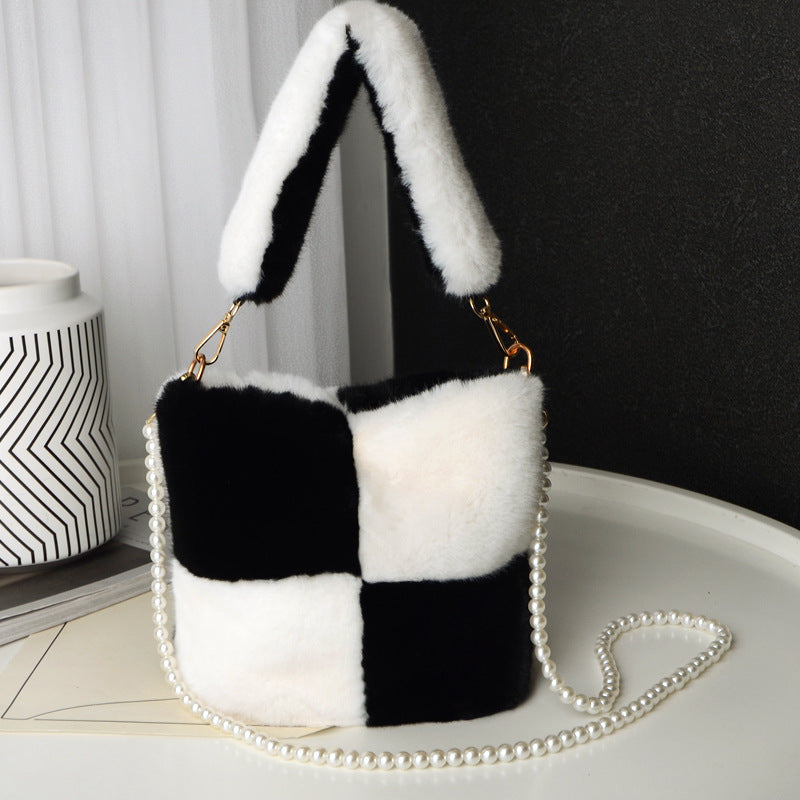 Checkerboard Plush Bucket Bag With Pearl Chain Design Winter Fashion L